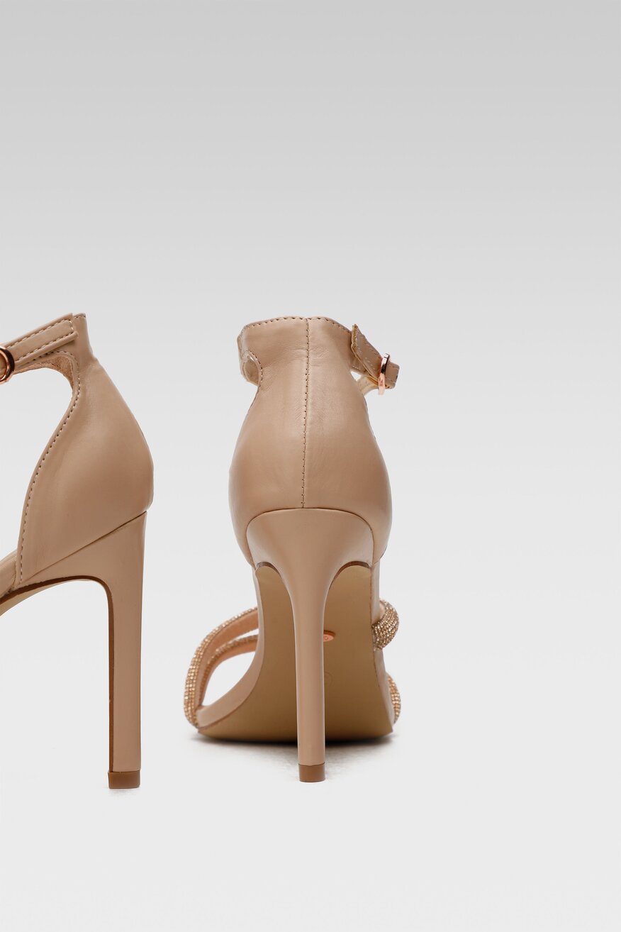 
                Quazi - Sandały z aplikacją beżowe - 5904248758073