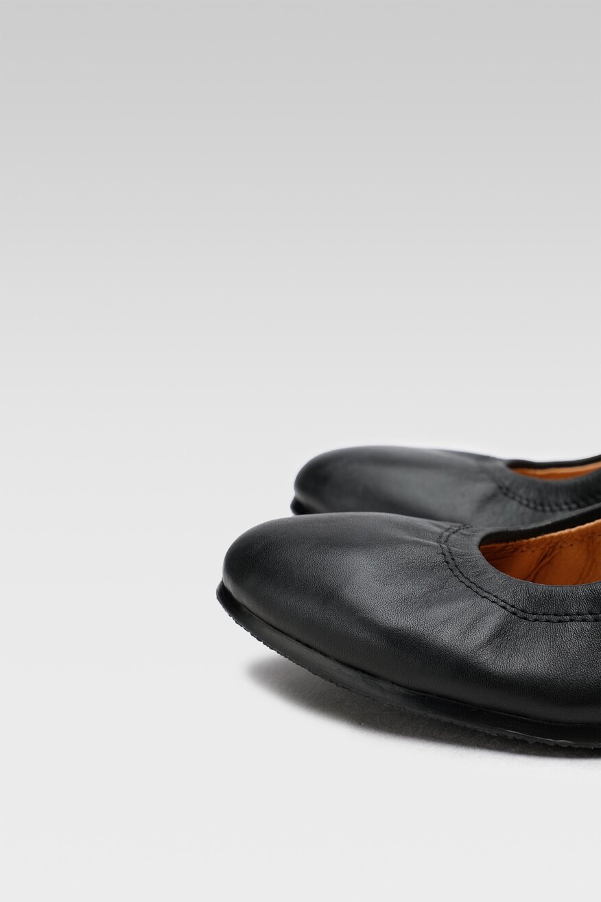 
                Lasocki - Czółenka skórzane na koturnie - 5904862249957