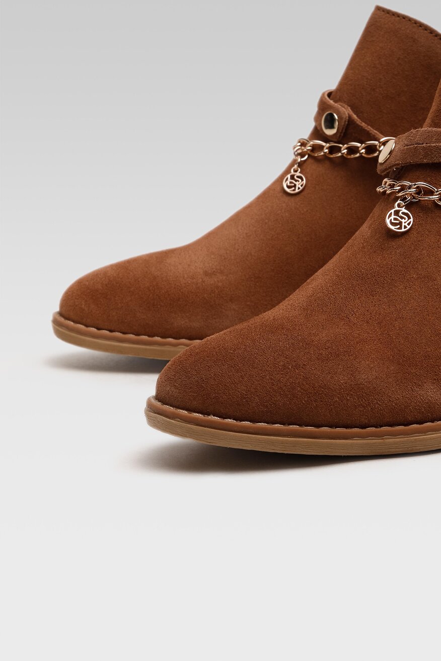 
                Lasocki - Skórzane botki z aplikacją - 5904248439309