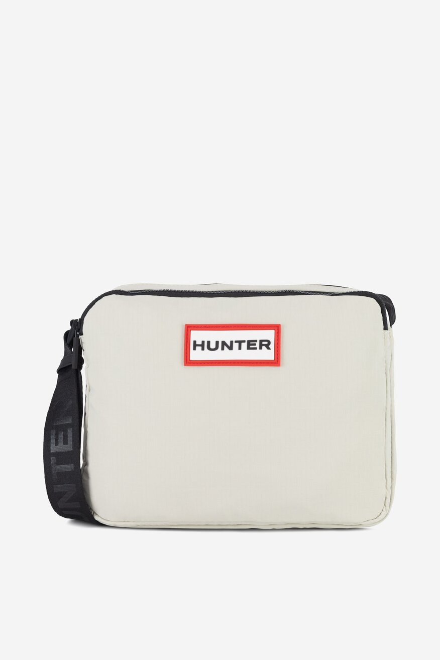 
                HUNTER - Średnia torebka crossbody - 5905588831099