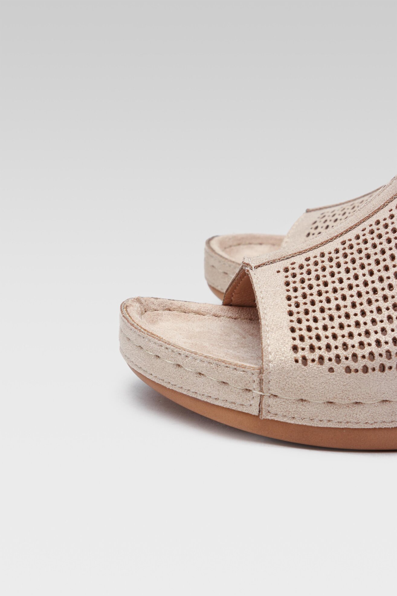 Джапанки Clara Barson ASTRID WS170-05 ЗЛАТИСТ