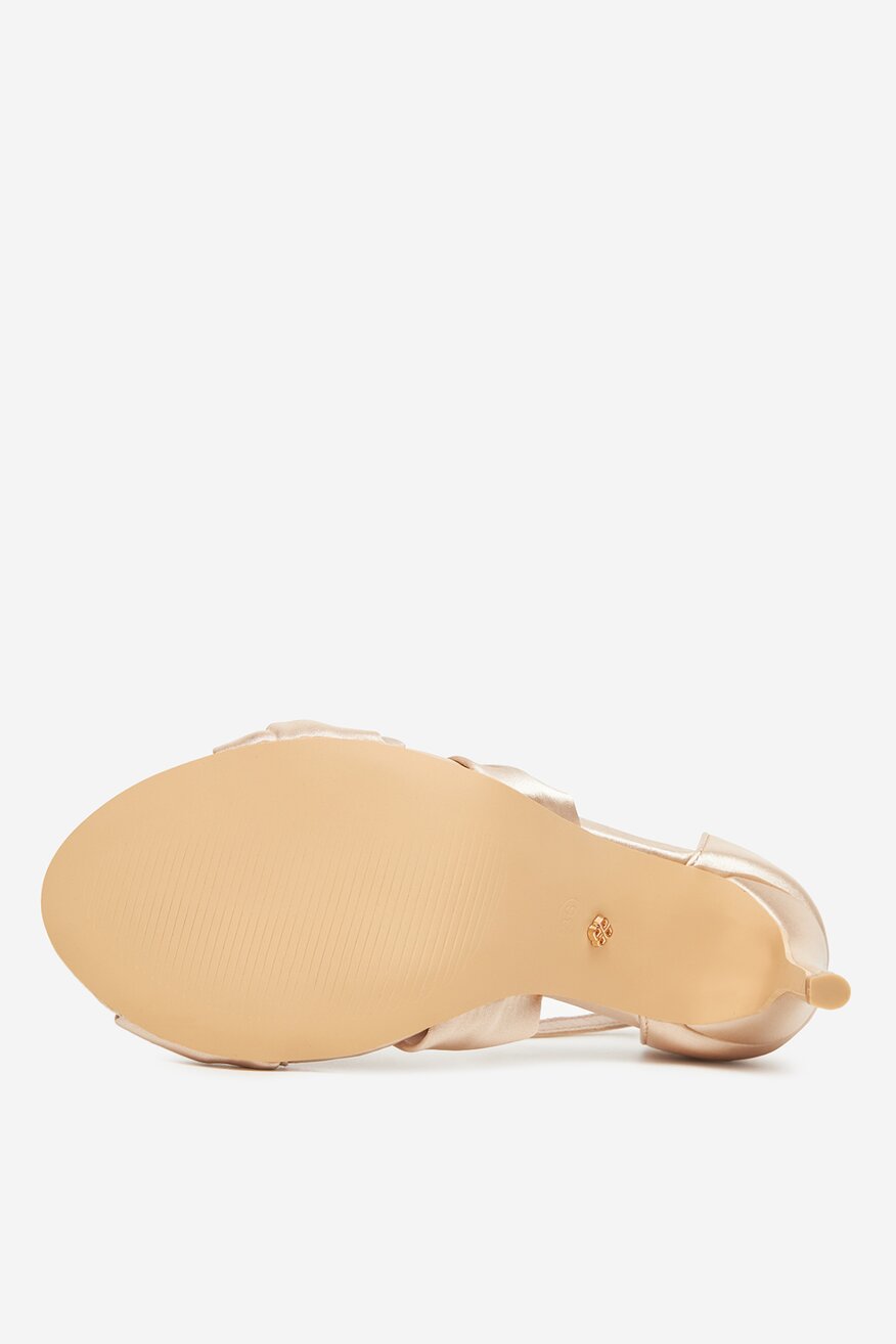 
                Сандали DeeZee БЕЖОВ - 5906751100530