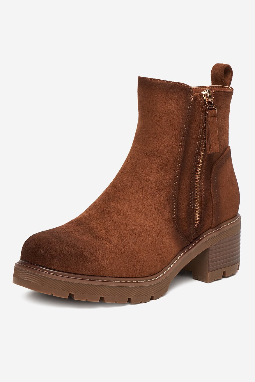 
                Kratke čizme Clara Barson BRAON - 5906751368459