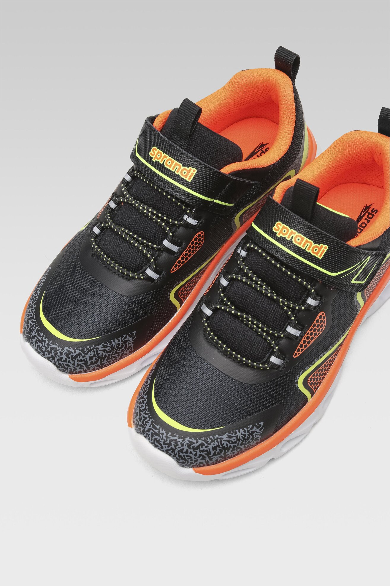 Спортни обувки Sprandi CYBER NEON CP-S22LO30A-2 ЧЕРЕН