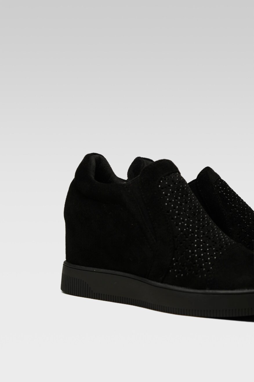 
                Clara Barson - Półbuty slip on na koturnie - 5904248238919