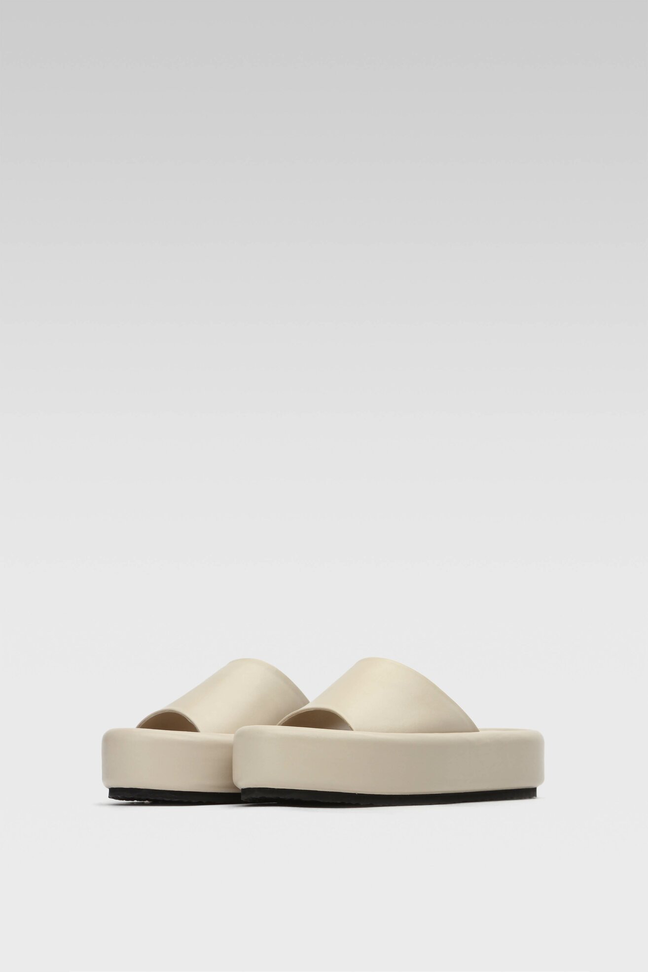 Klapki Gino Rossi 22SS03 Beżowy