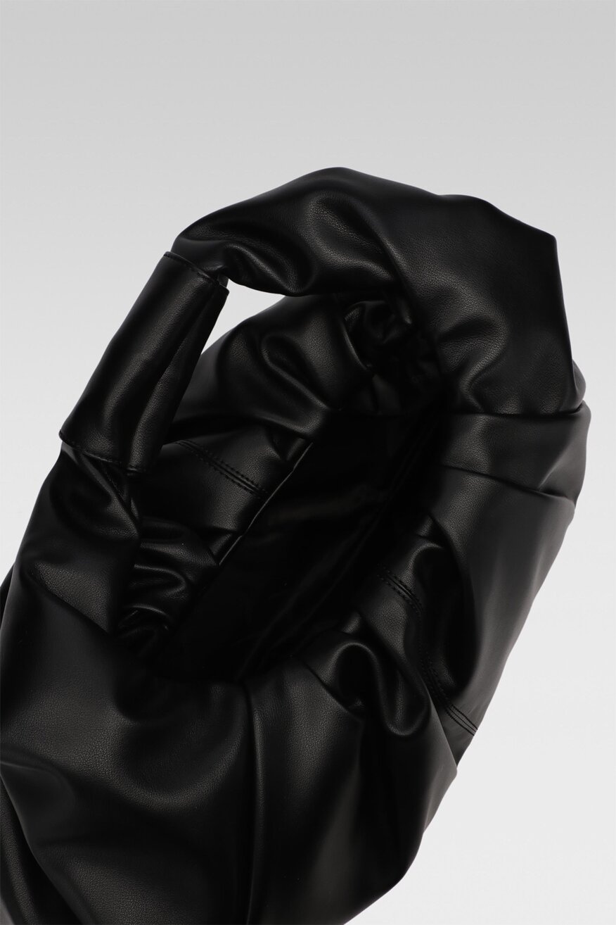 
                Gino Rossi - Torebka skórzana czarna - 5903698610825