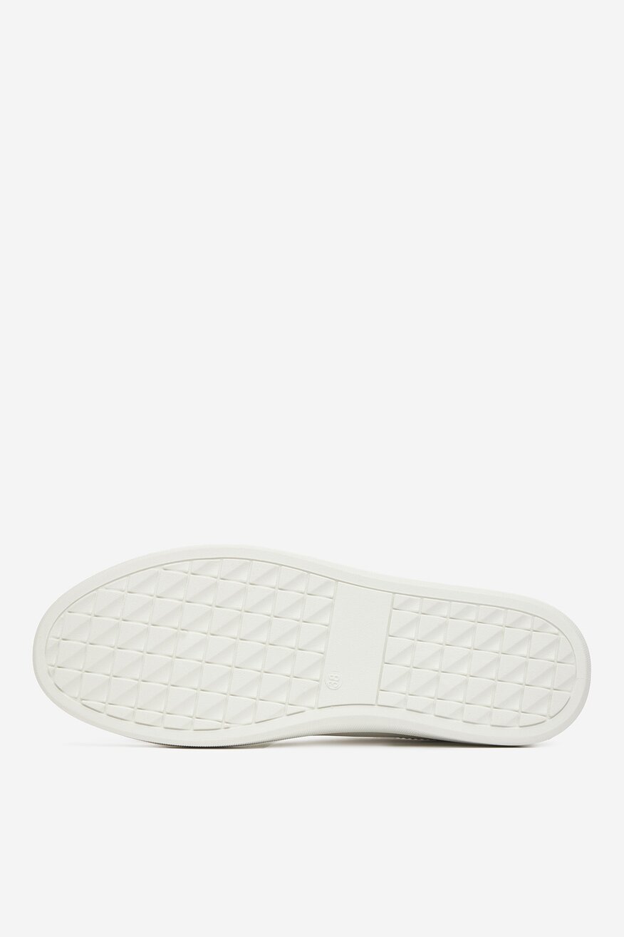 
                Сникърси DeeZee БЯЛ - 5904410929898