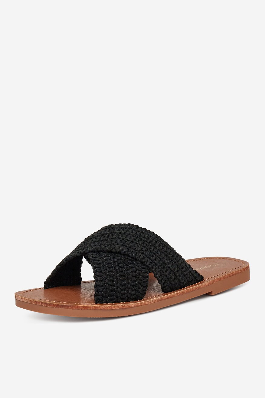 
                Шльопанець DeeZee ЧОРНИЙ - 5904410850673