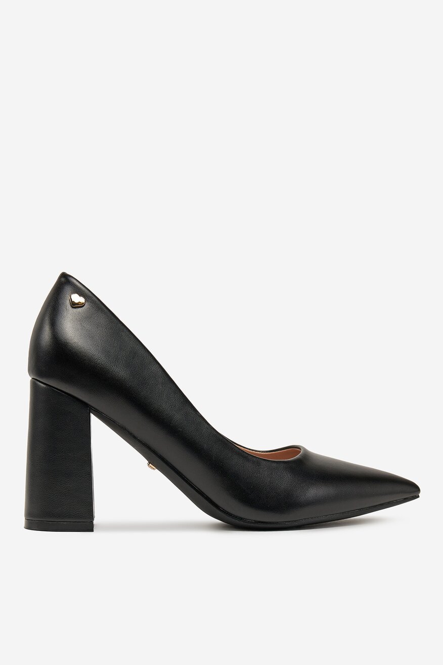 
                Körömcipő DeeZee FEKETE - 5906751090244