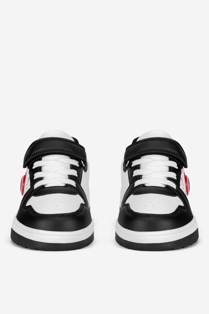 
                Спортни обувки Avengers ЧЕРЕН - 5905588747321