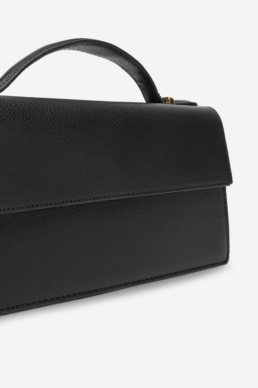 
                Сумка З Ремінцем DeeZee ЧОРНИЙ - 5904410894424