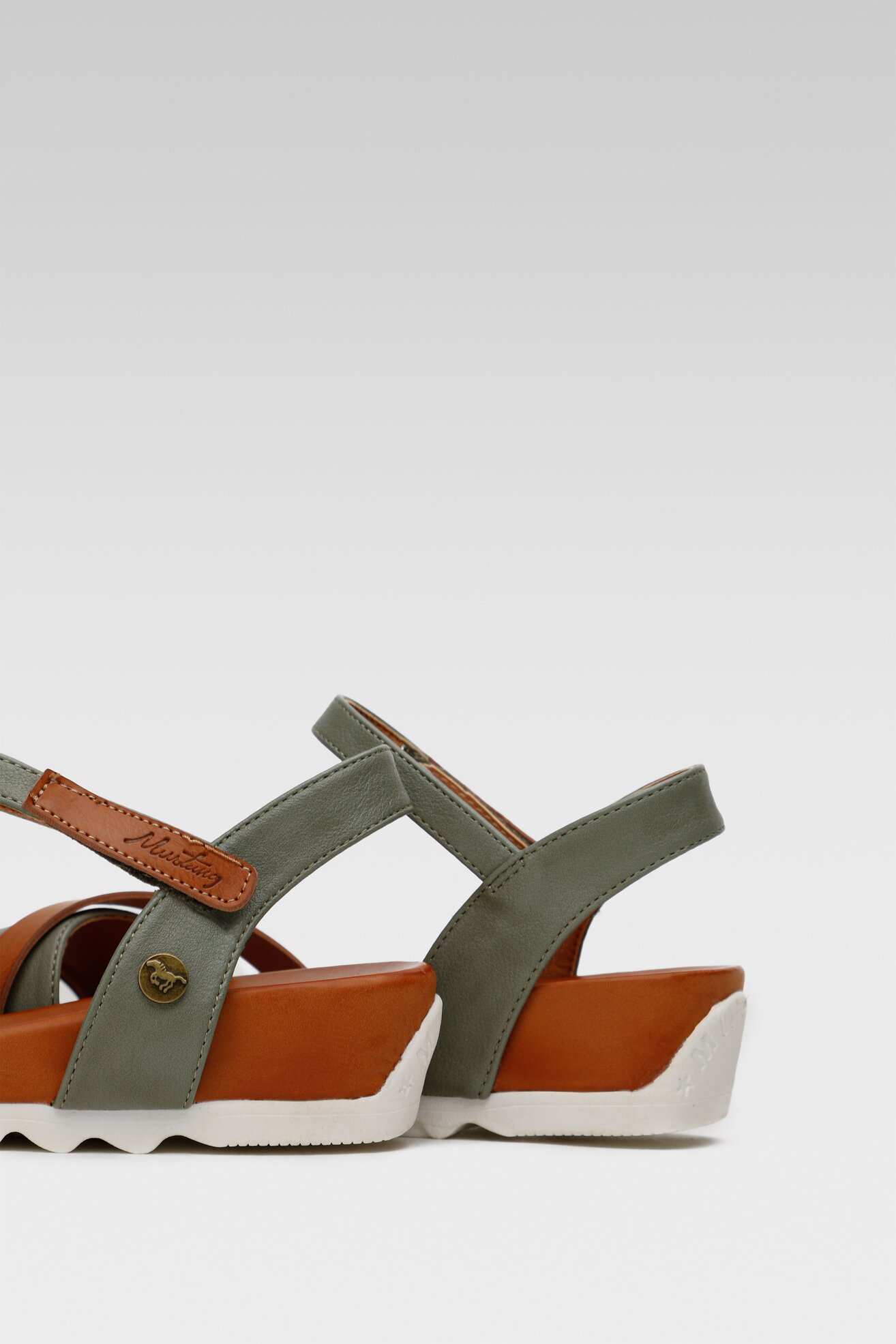 Szandál Mustang 1389-801 ZÖLD