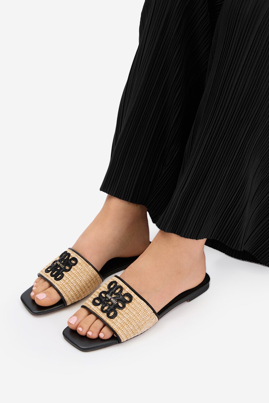 
                NINE WEST - Klapki - 5906751947906