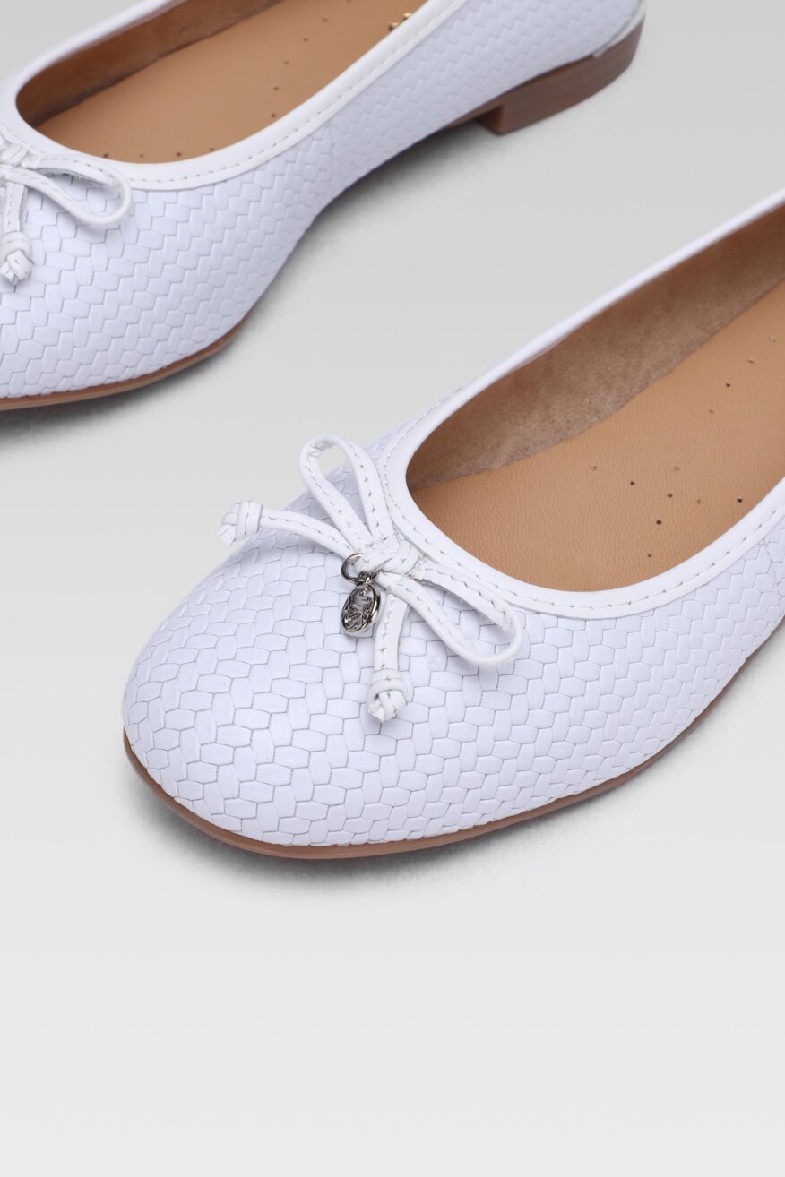 
                Lasocki - Skórzane baleriny z aplikacją - 5903698459615