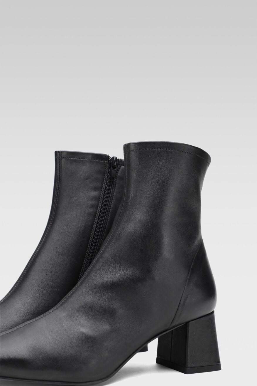 
                Gino Rossi - Skórzane botki na obcasie - 5903698919188