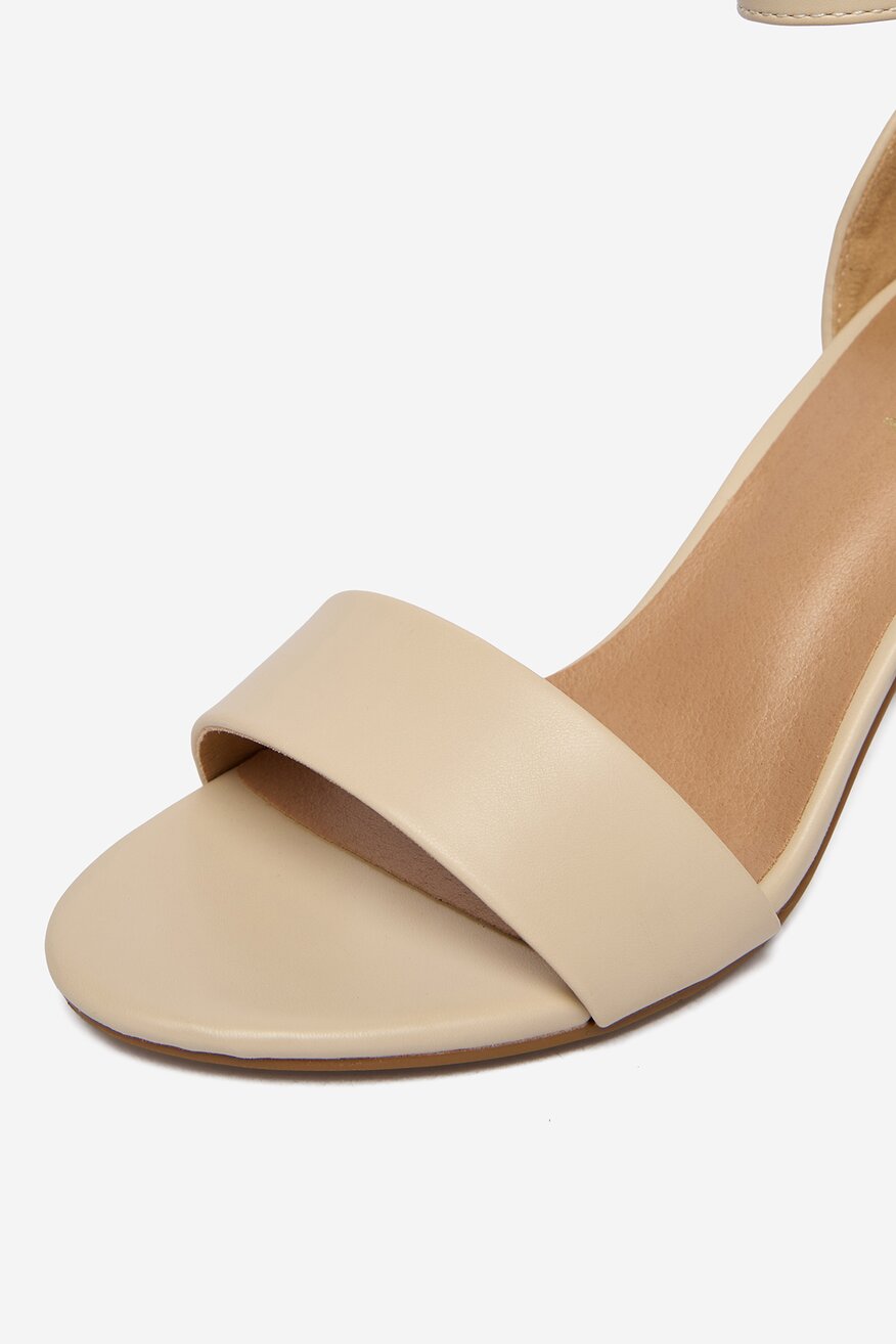 
                Jenny - Sandały - 5906751654880