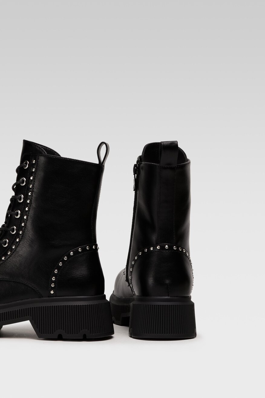 
                DeeZee - Trzewiki ozdobione dżetami - 5904862229560