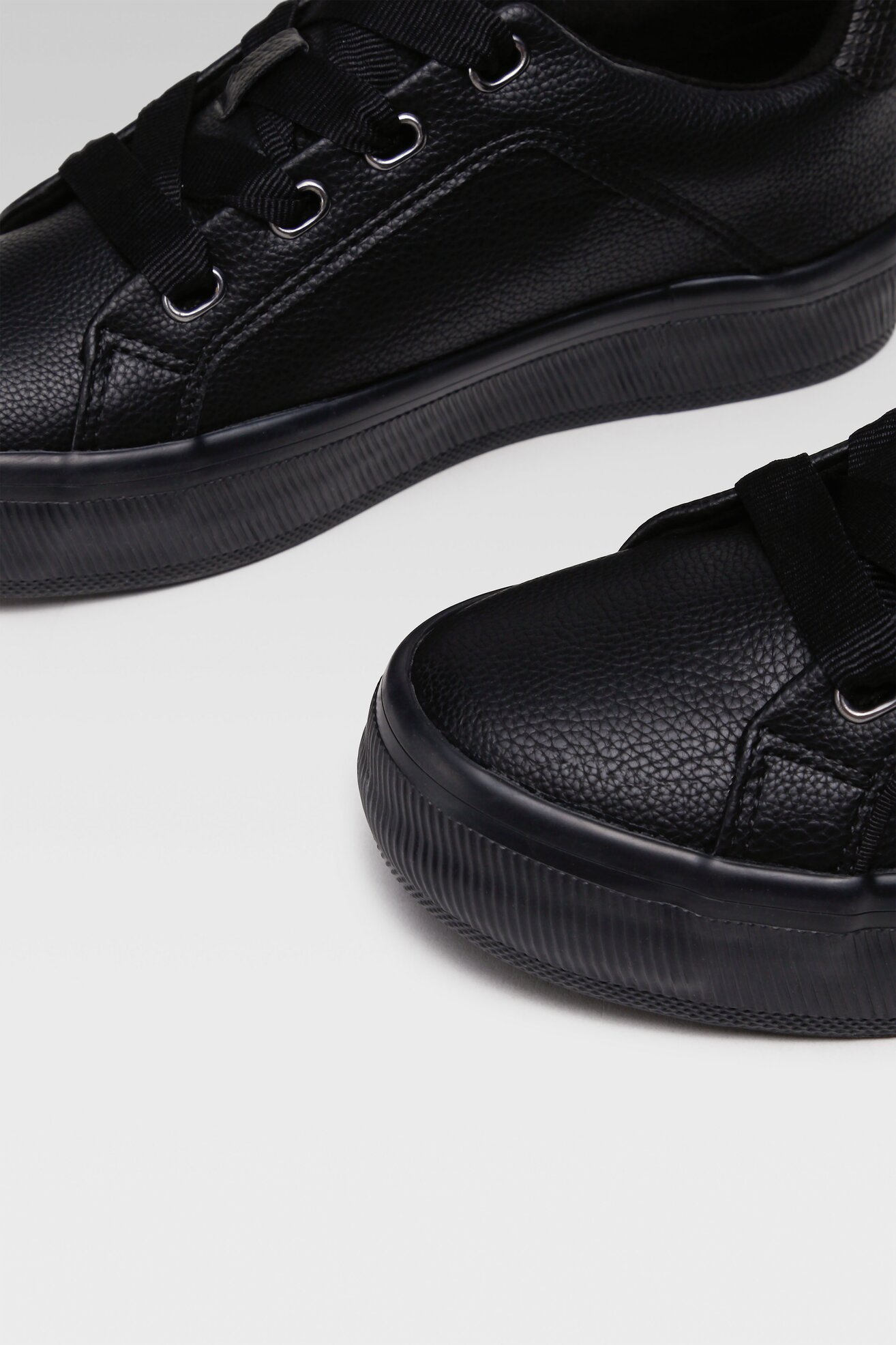 Sneakers S.Oliver RED LABEL 5/5-23614/28 Czarny