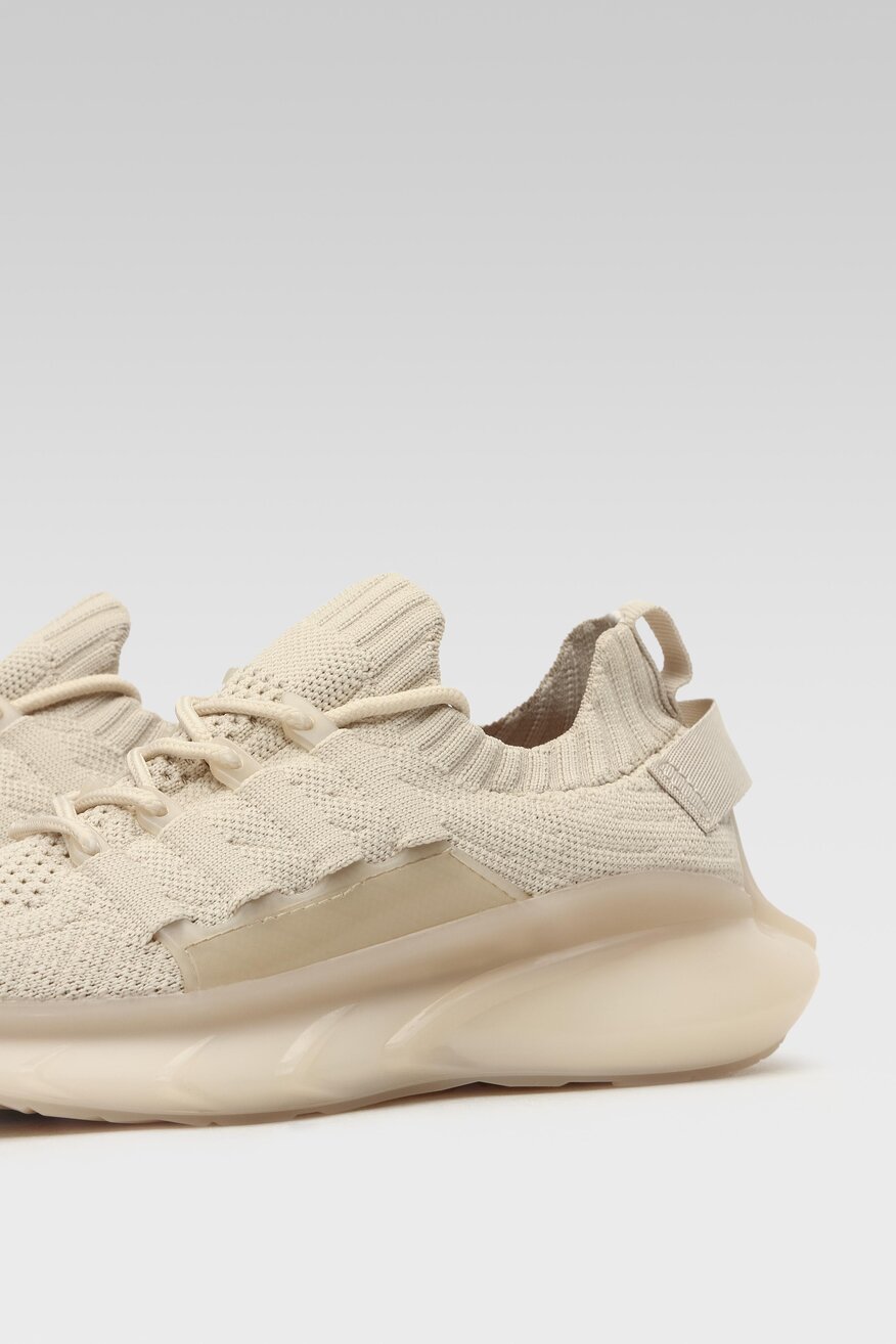 
                Nylon Red - Półbuty beżowe sznurowane - 5904248464769