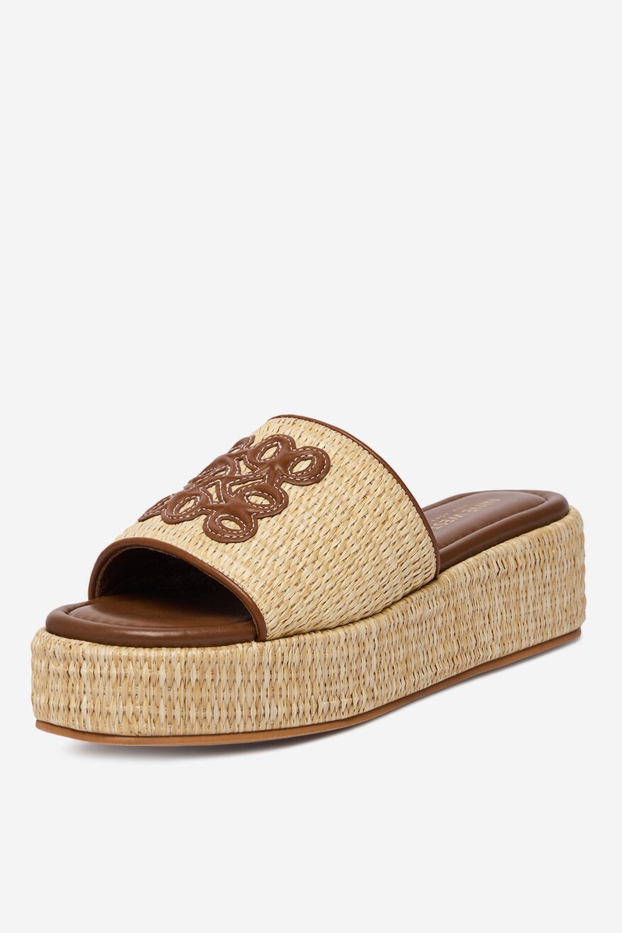 
                Шльопанець NINE WEST БЕЖЕВИЙ - 5907964065241