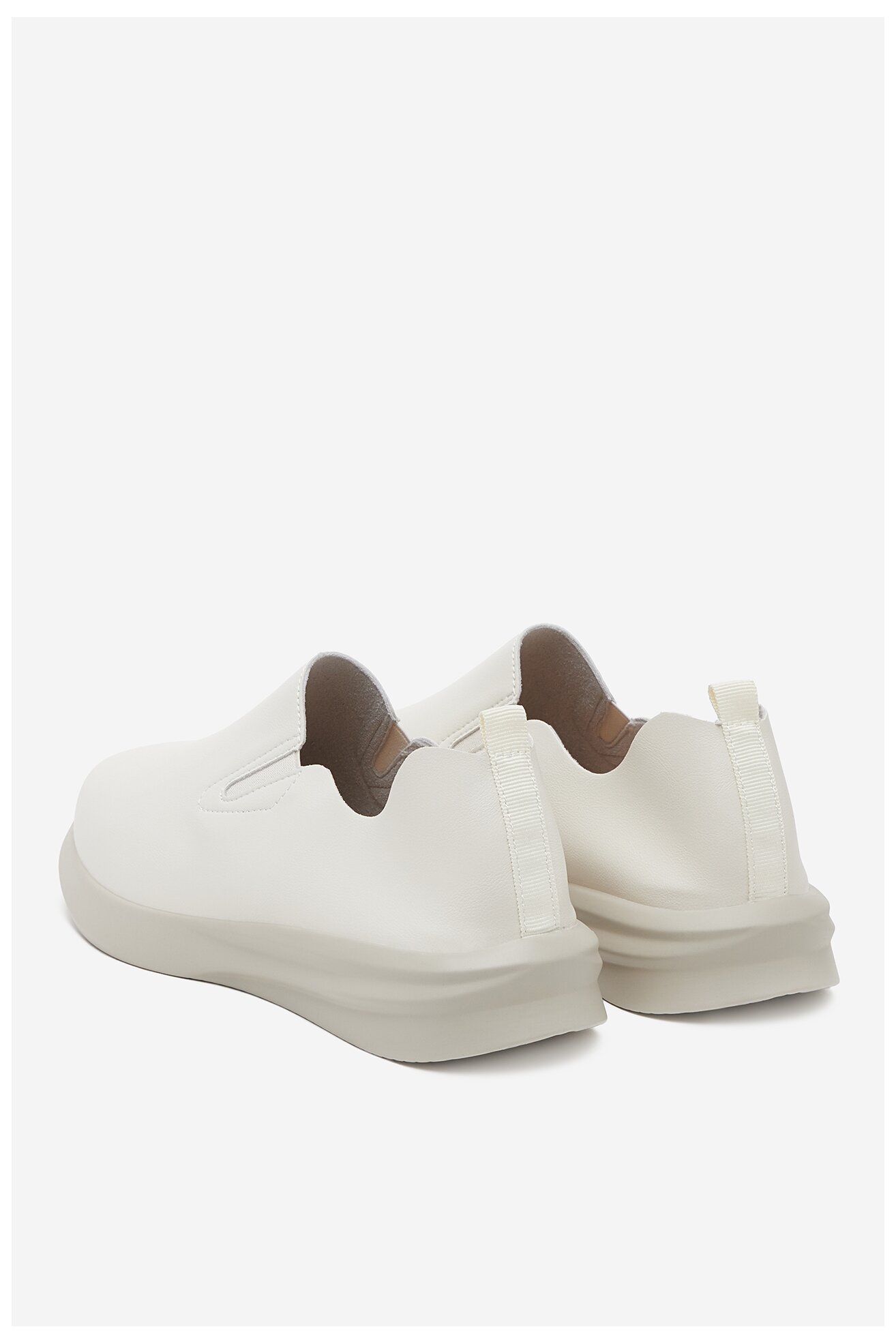 Półbuty Clara Barson WFA3690-1 Kremowy