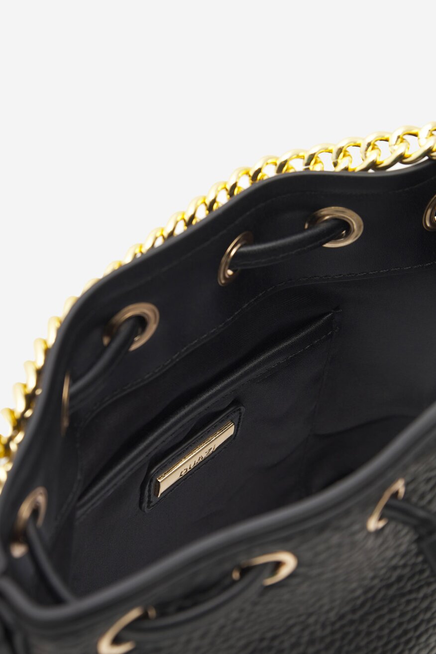 
                Kézitáska Quazi FEKETE - 5905588319665