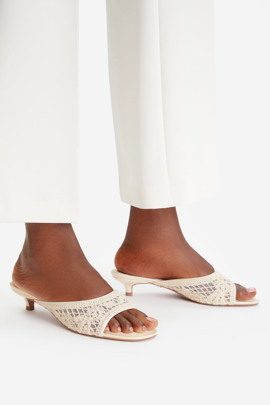 
                Джапанки NINE WEST СВЕТЛОБЕЖОВ - 5907964034902