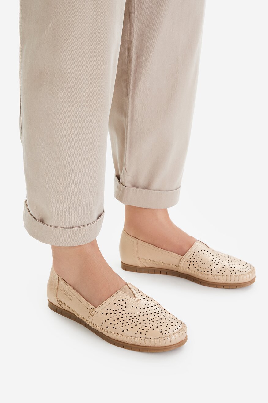 
                Мокасини Lasocki БЕЖОВ - 5906751803431