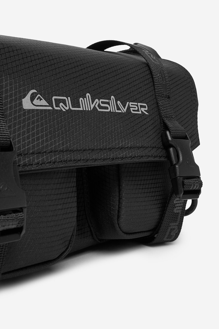 
                Дамска чанта QUIKSILVER ЧЕРЕН - 5906751718124