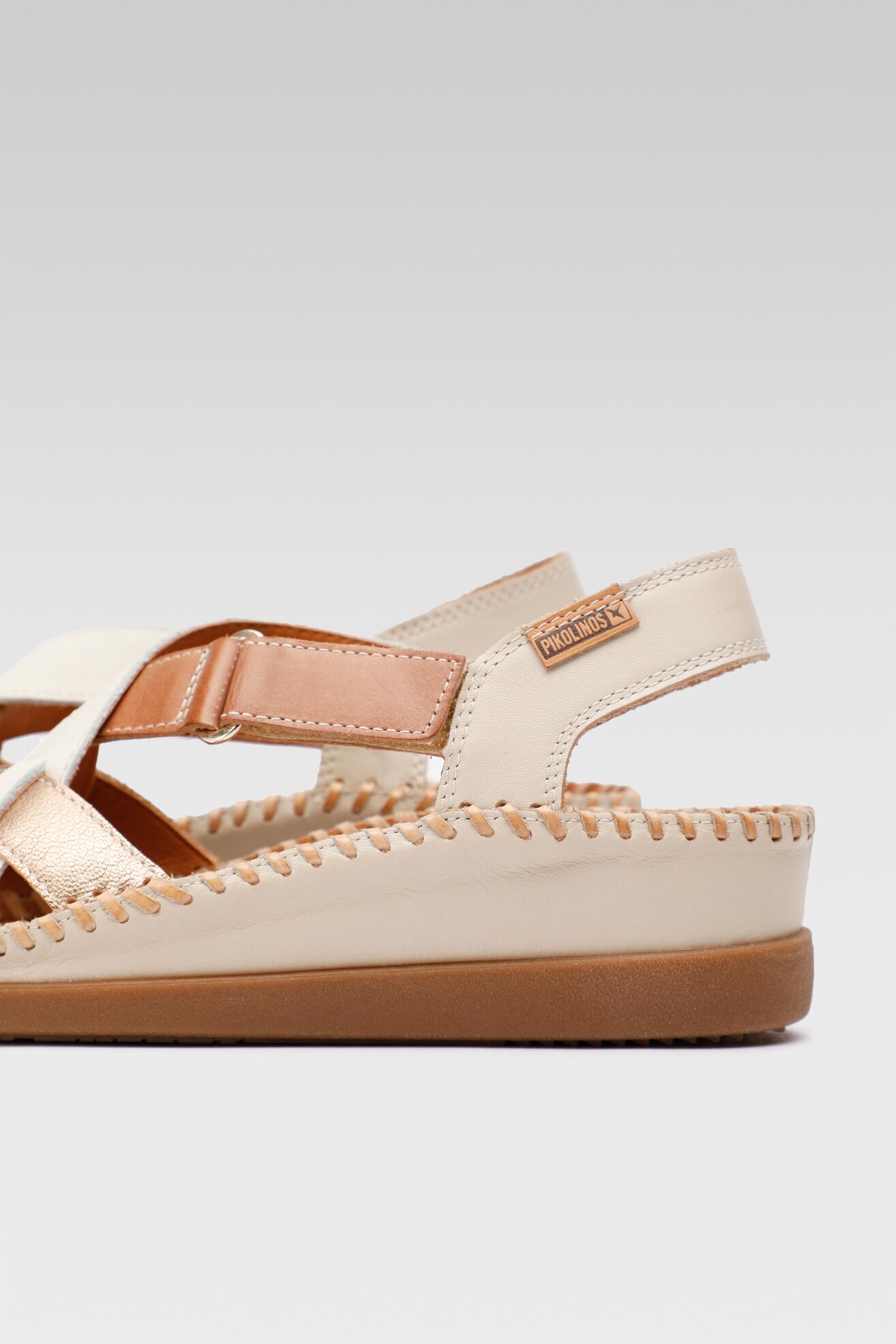 Sandały Pikolinos W8K-0741C2 Beżowy