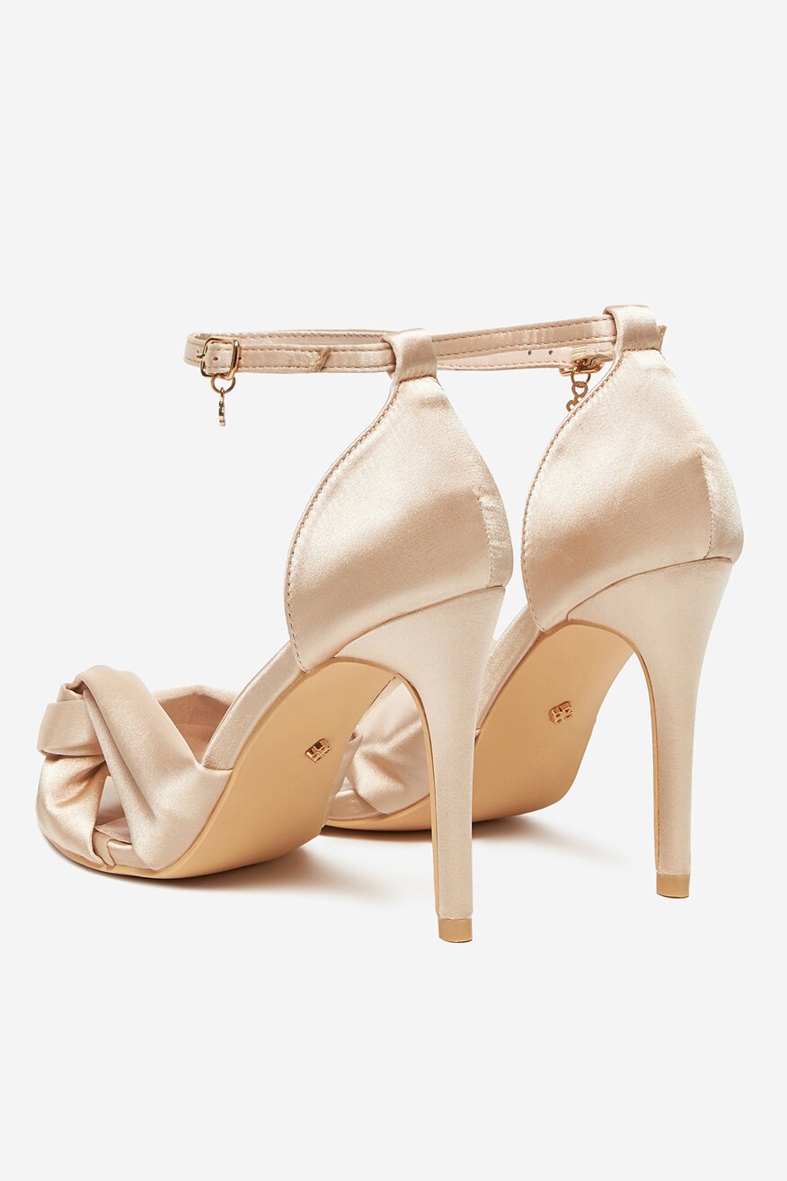 
                Сандали DeeZee БЕЖОВ - 5906751100530