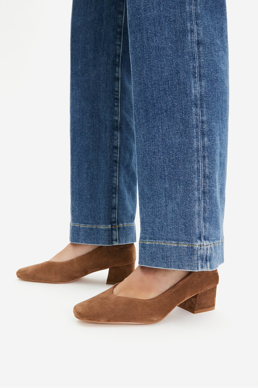 
                Pantofi cu toc Lasocki CREM - 5906751250556