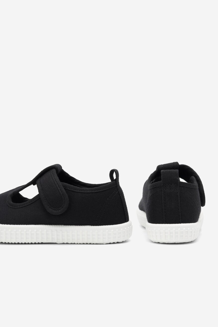 Papuci de casă Action Boy NEGRU - 5904862941530