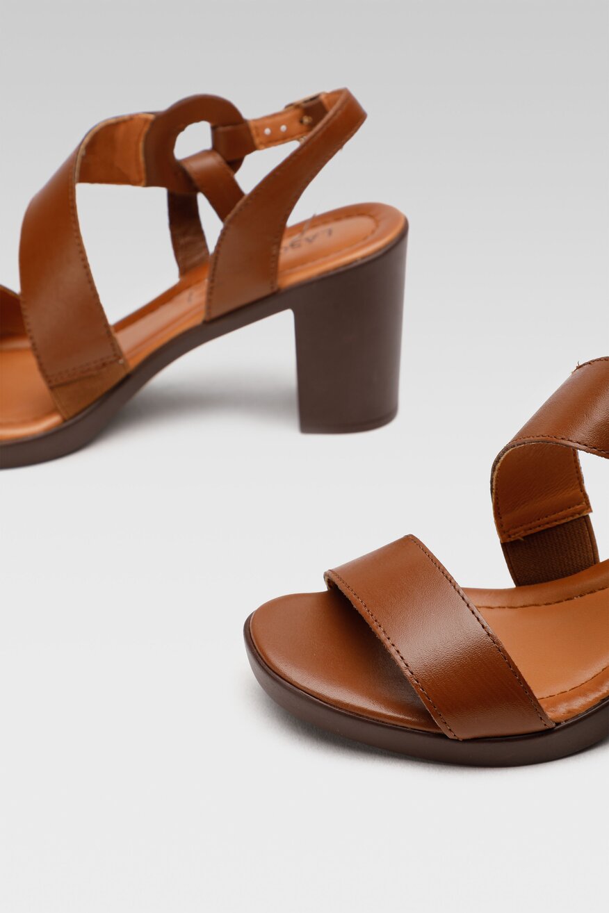 
                Lasocki - Skórzane sandały brązowe - 5904248695903