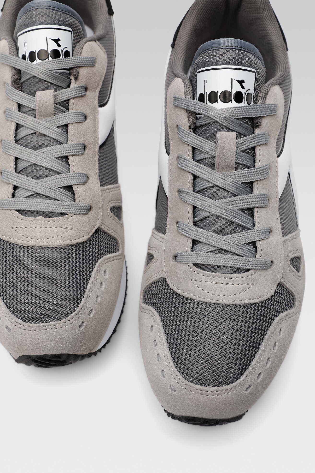 Кросівки спортивні Diadora SIMPLE RUN DD-101.173745-C6257 СІРИЙ