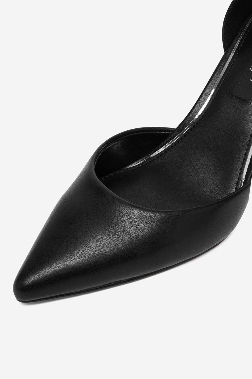 
                Туфлі-Човники NINE WEST ЧОРНИЙ - 5906751908310