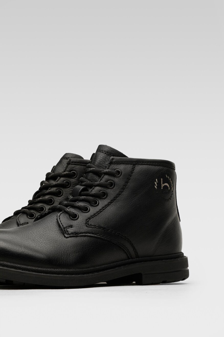 
                Bugatti - Skórzane trzewiki czarne - 5903698932583