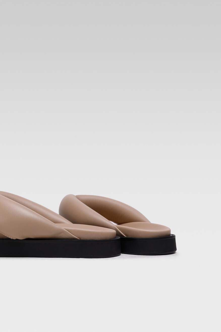 
                Gino Rossi - Klapki skórzane japonki - 5904248561116