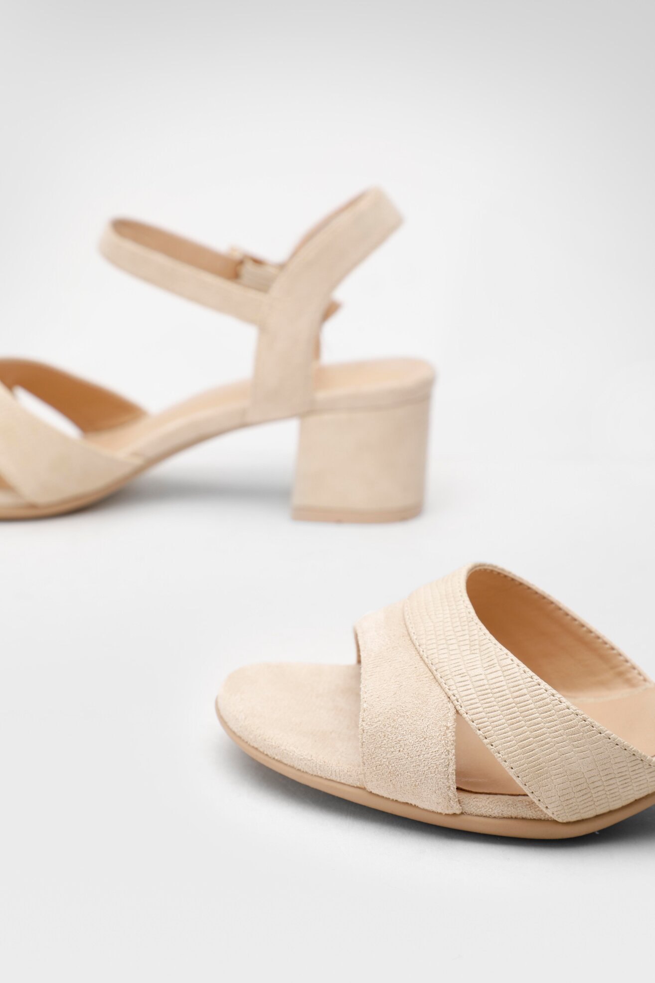 Sandały Clara Barson WS5695-01 Beżowy