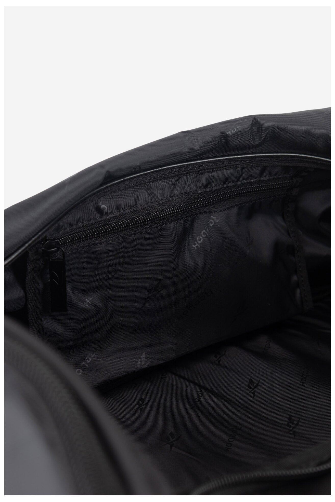 Utazó táska Reebok RBK-011-CCC-05 FEKETE