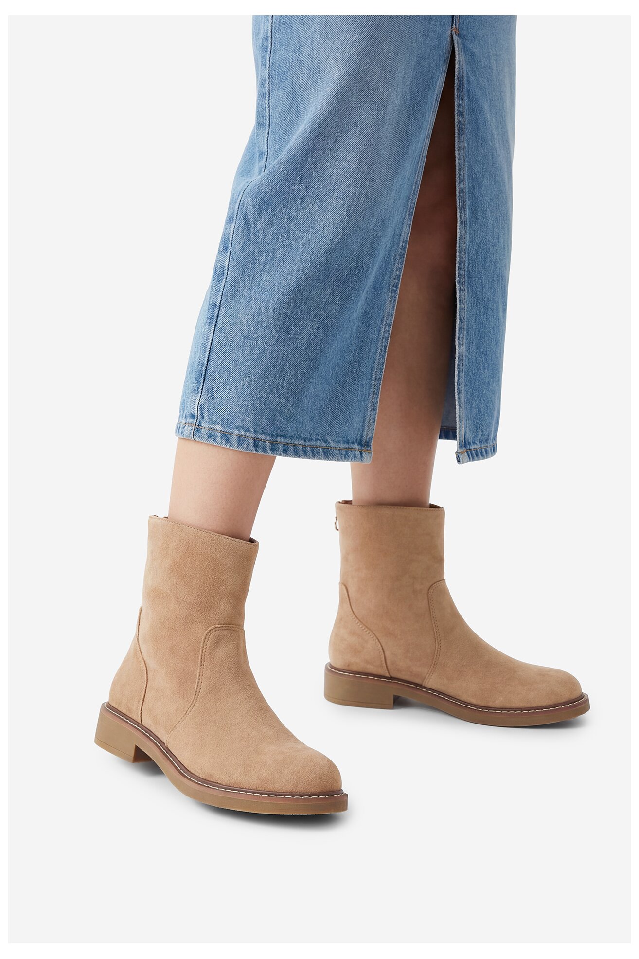 Ghete Clara Barson CEO-WS2169-04 BEJ