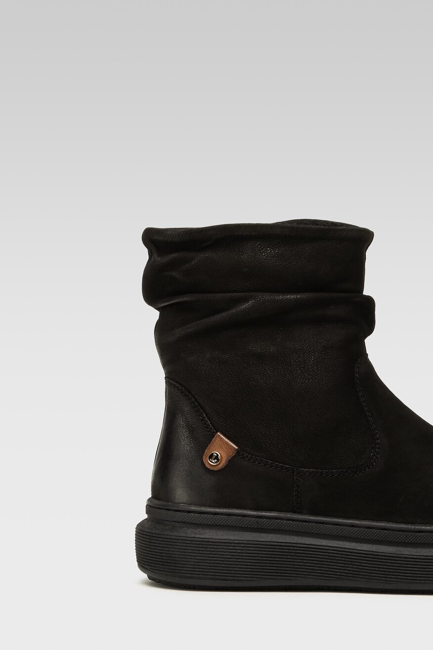 
                Ghete Lasocki NEGRU - 5904862089744