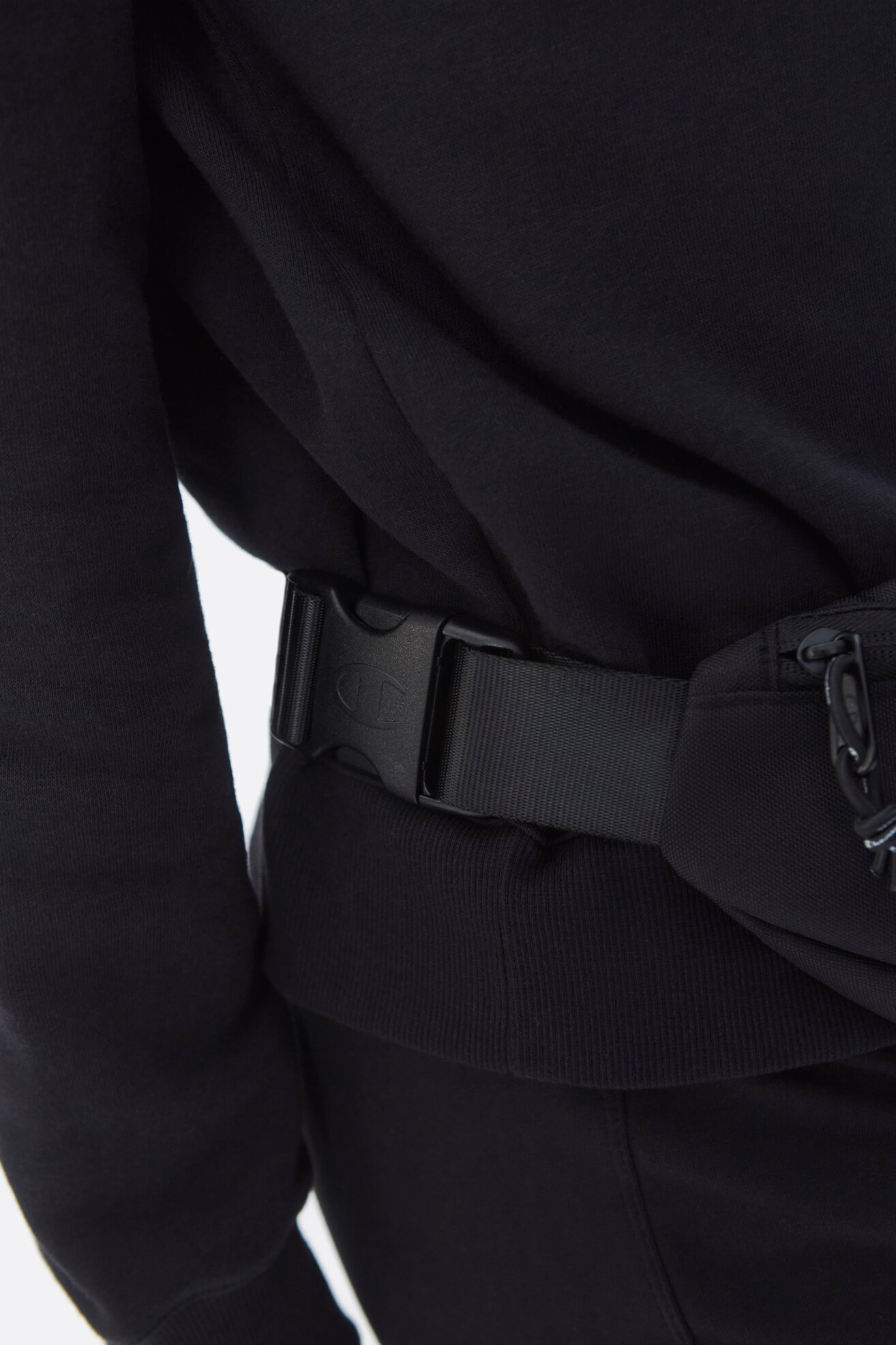 Torebka młodzieżowa Champion 805521-KK001 Czarny