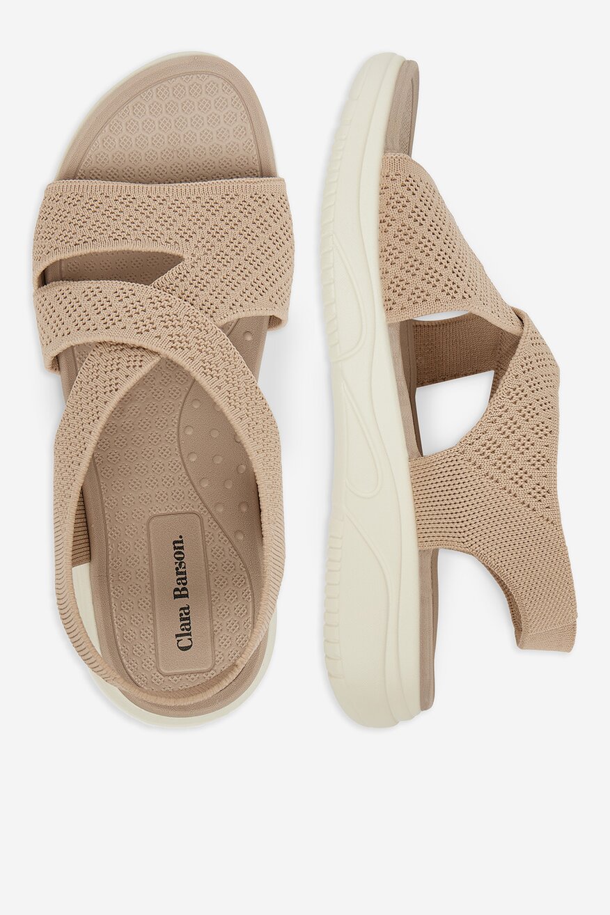 
                Clara Barson - Sandały na koturnie - 5904248320379