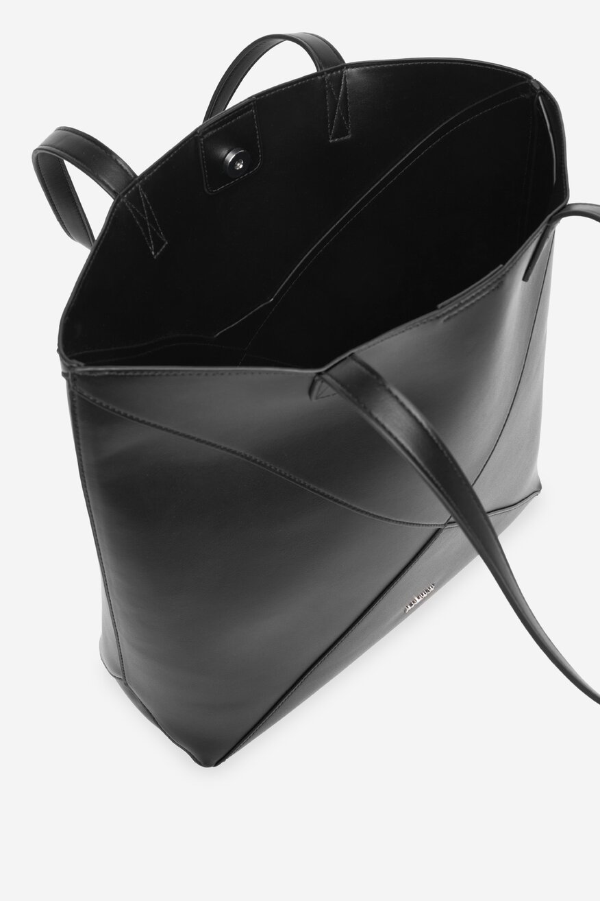 
                Дамска чанта Mexx ЧЕРЕН - 5906751520673