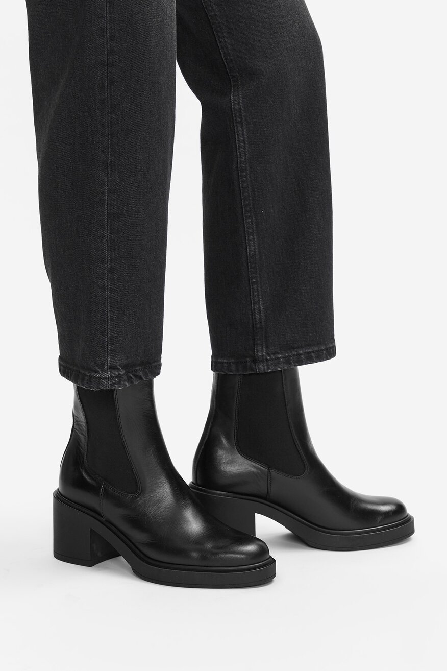 
                Kratke čizme Gino Rossi CRNA - 5906751402047