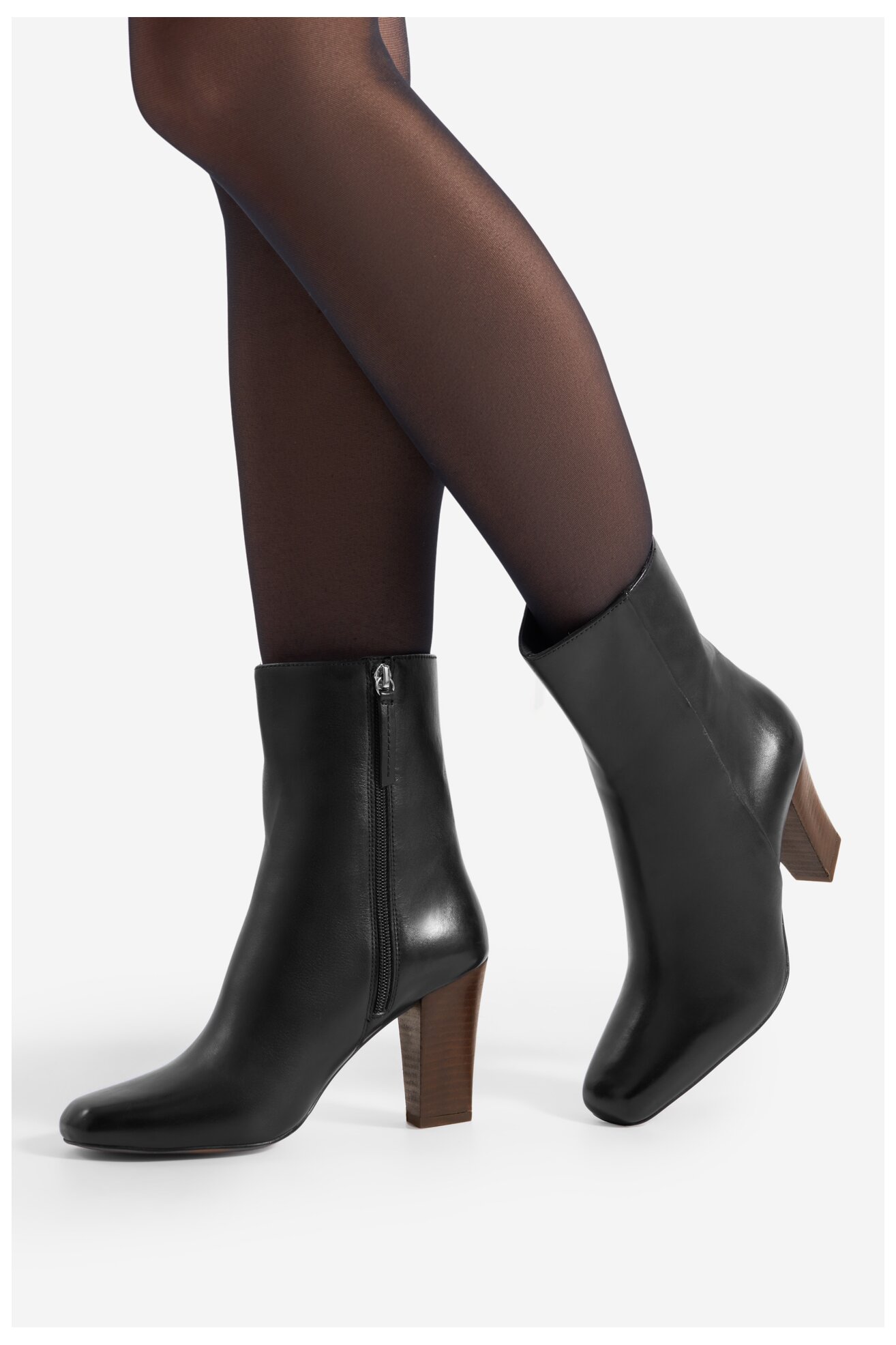 Kotníková obuv Gino Rossi HAGA-116068 ČERNÁ