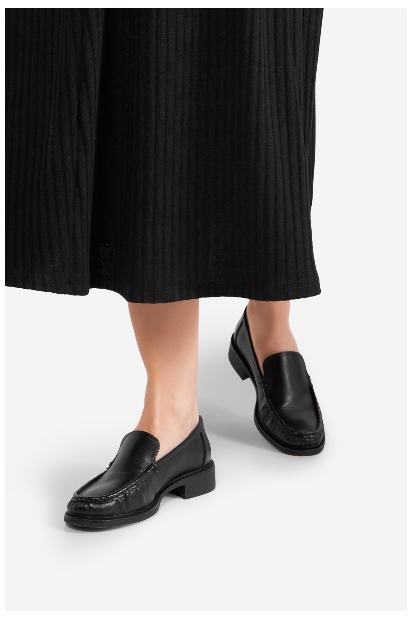 Mokaszin Jenny HY13378-9 FEKETE