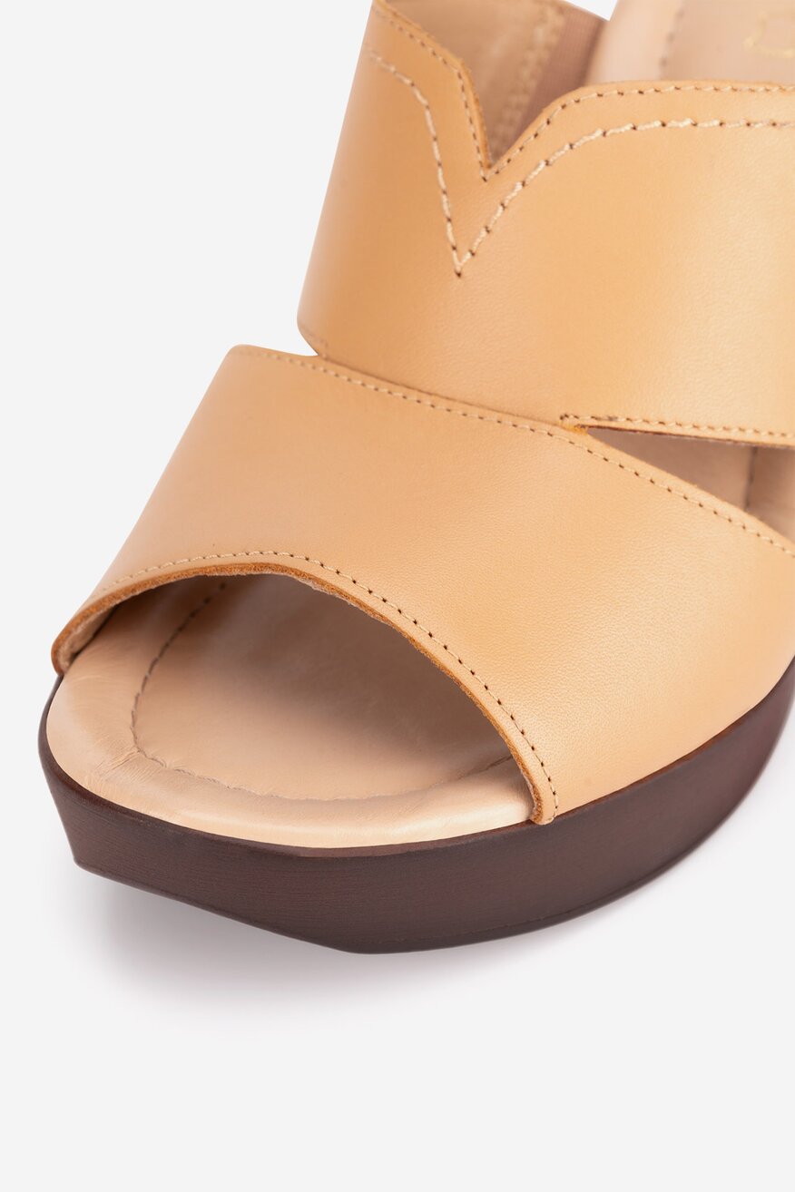 
                Flip-flop Lasocki CAMEL - 5905588708698